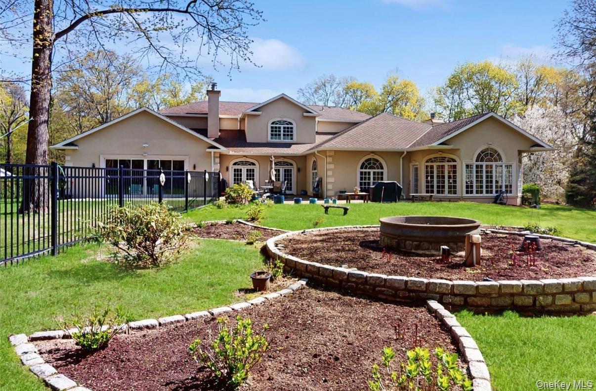 406 Duck Pond Road Locust Valley, NY 11560 - Photo 28 of 30