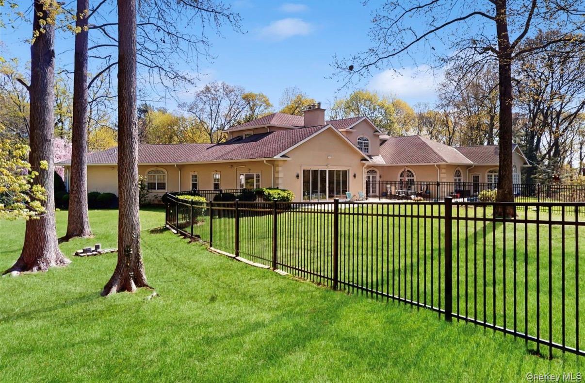 406 Duck Pond Road Locust Valley, NY 11560 - Photo 29 of 30