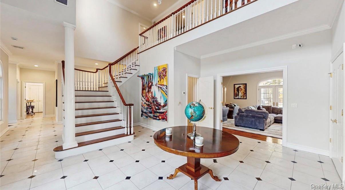 406 Duck Pond Road Locust Valley, NY 11560 - Photo 3 of 30