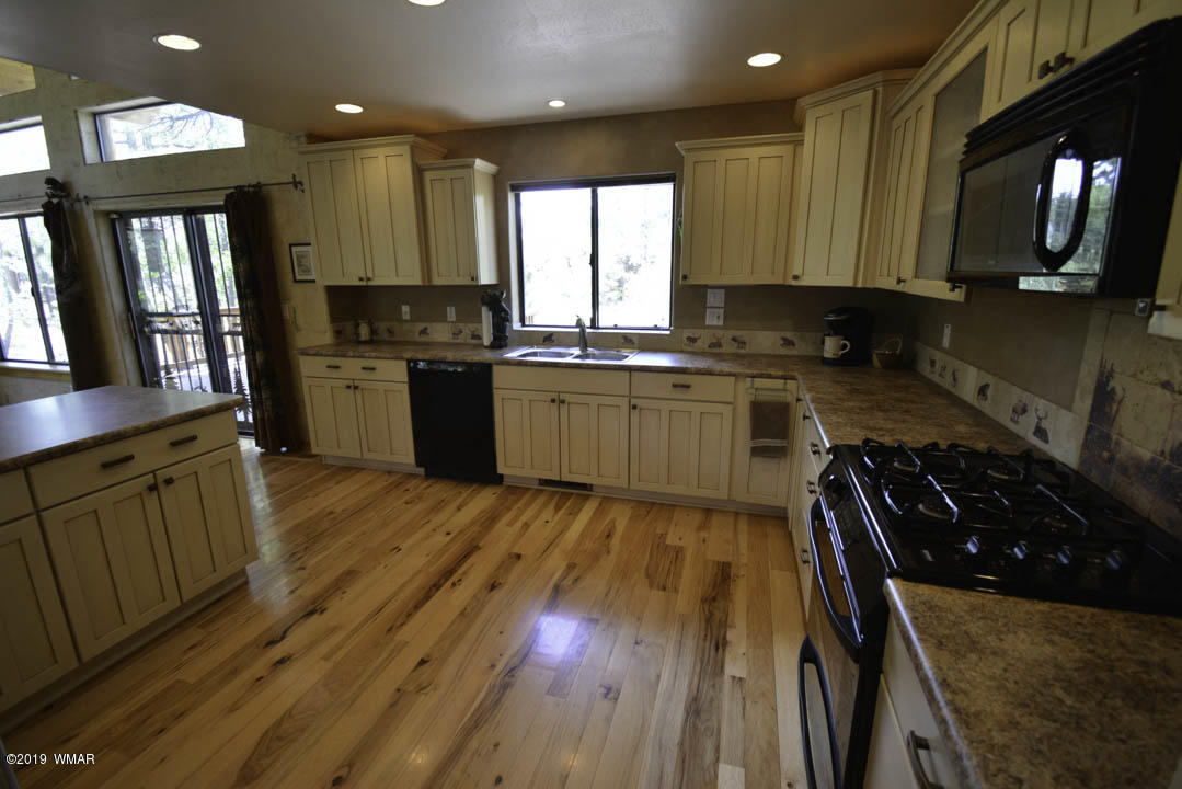 480 South Falling Leaf Road, Unit TWO Show Low, AZ 85901 - Photo 10 of 17