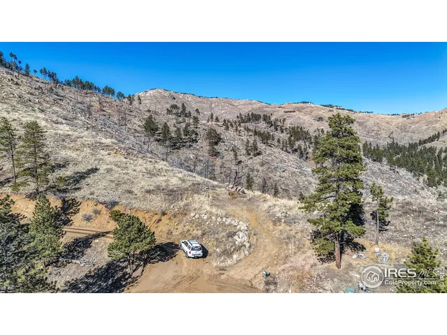 a black and white photo of a mountain