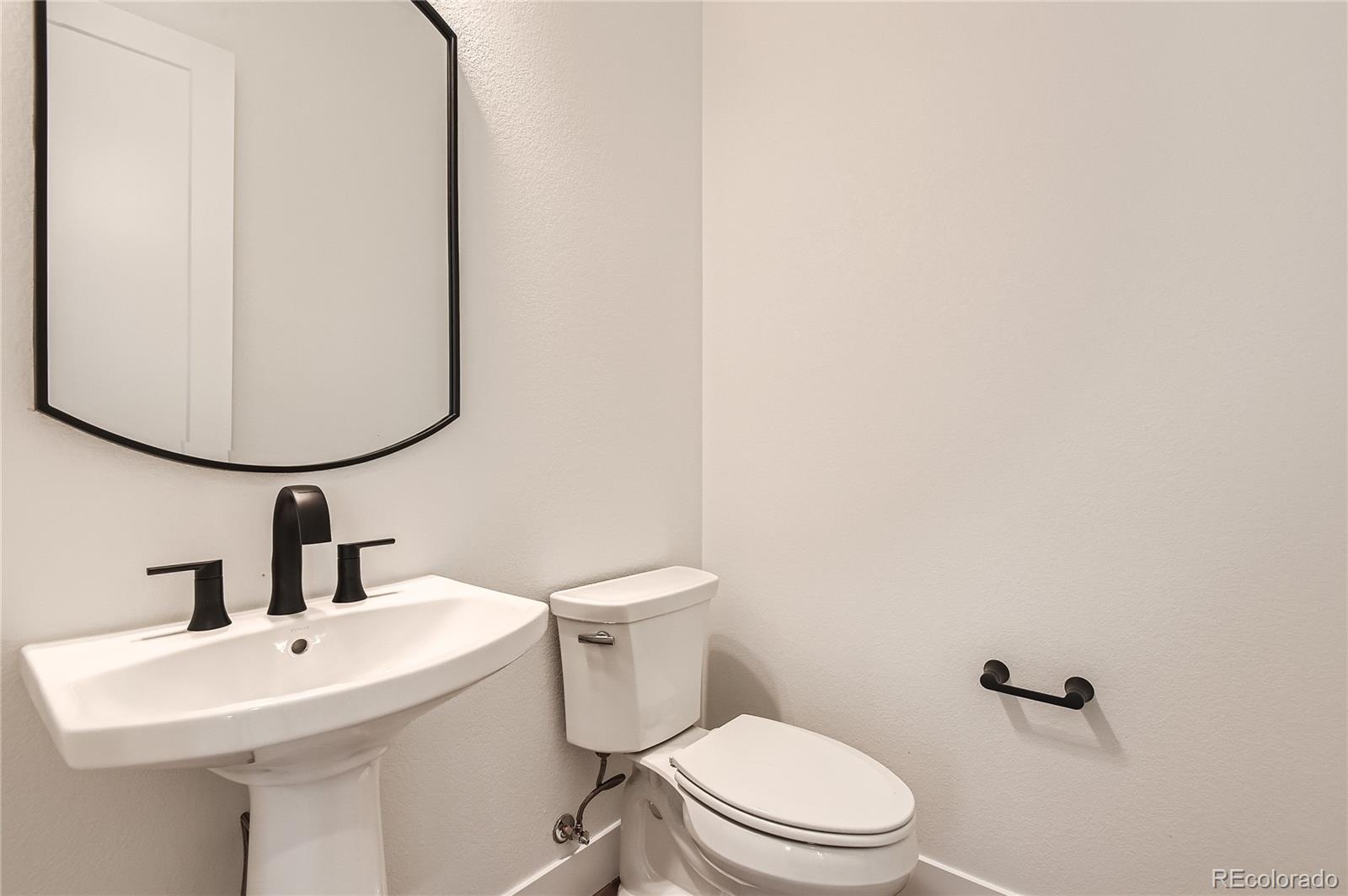 6712 Canyonpoint Road Castle Pines, CO 80108 - Photo 19 of 30