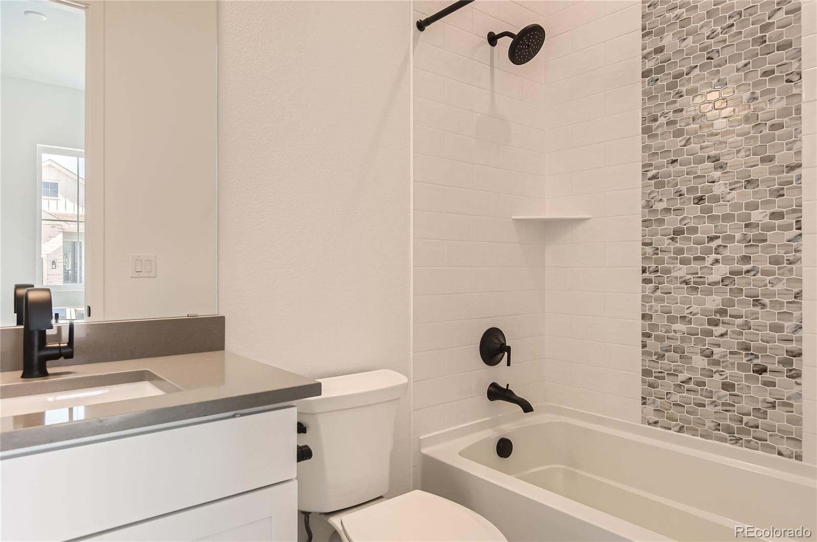 6712 Canyonpoint Road Castle Pines, CO 80108 - Photo 7 of 30