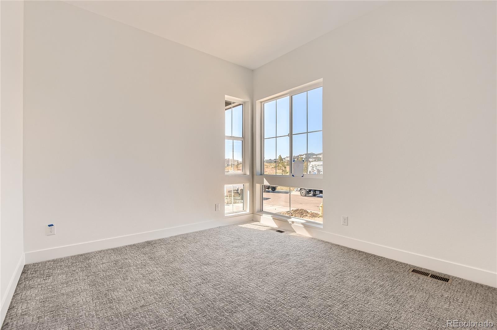 6712 Canyonpoint Road Castle Pines, CO 80108 - Photo 8 of 30