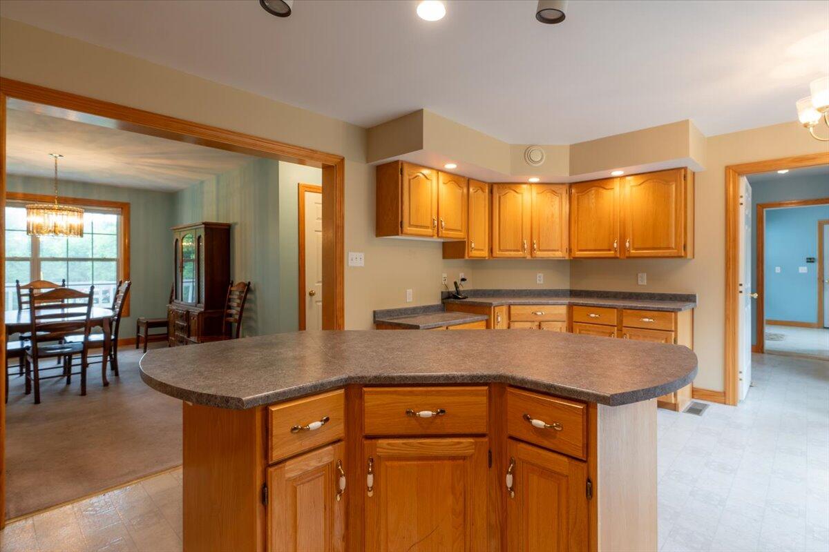 43 Tamarack Lane Cushing, ME 04563 - Photo 15 of 60 08-Tamarack Int-8