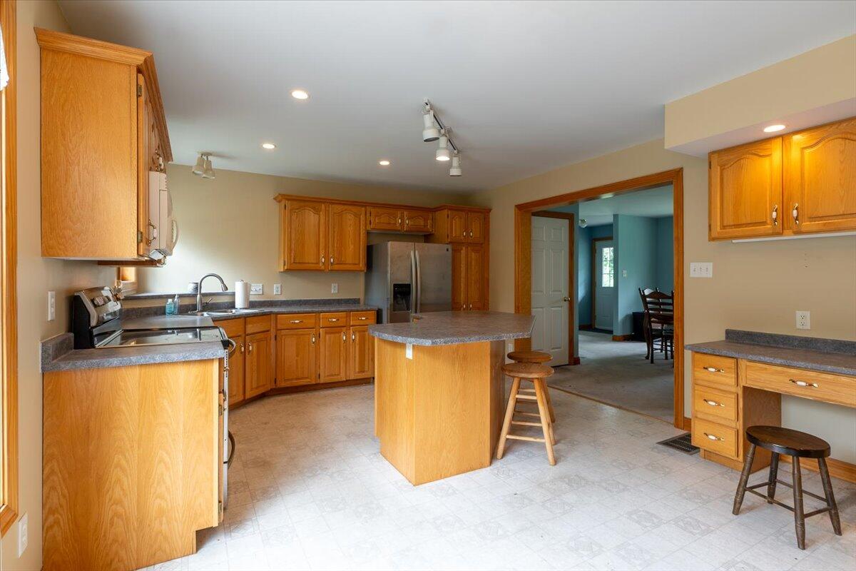 43 Tamarack Lane Cushing, ME 04563 - Photo 10 of 60 48-Tamarack Int-48 - Copy