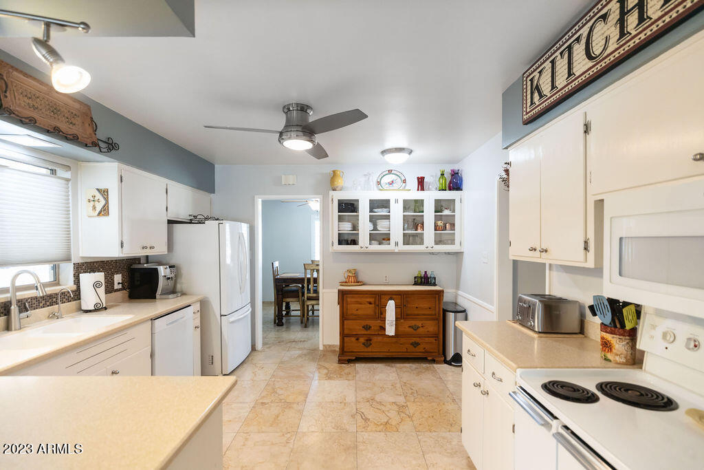 6816 East Coronado Road Scottsdale, AZ 85257 - Photo 11 of 31 25