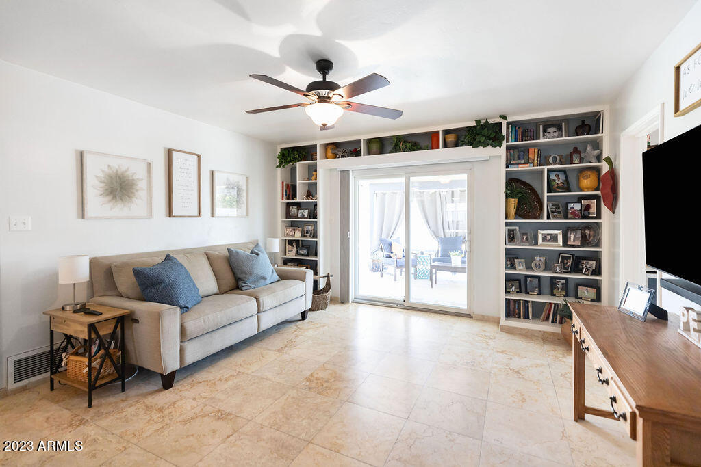6816 East Coronado Road Scottsdale, AZ 85257 - Photo 13 of 31 18