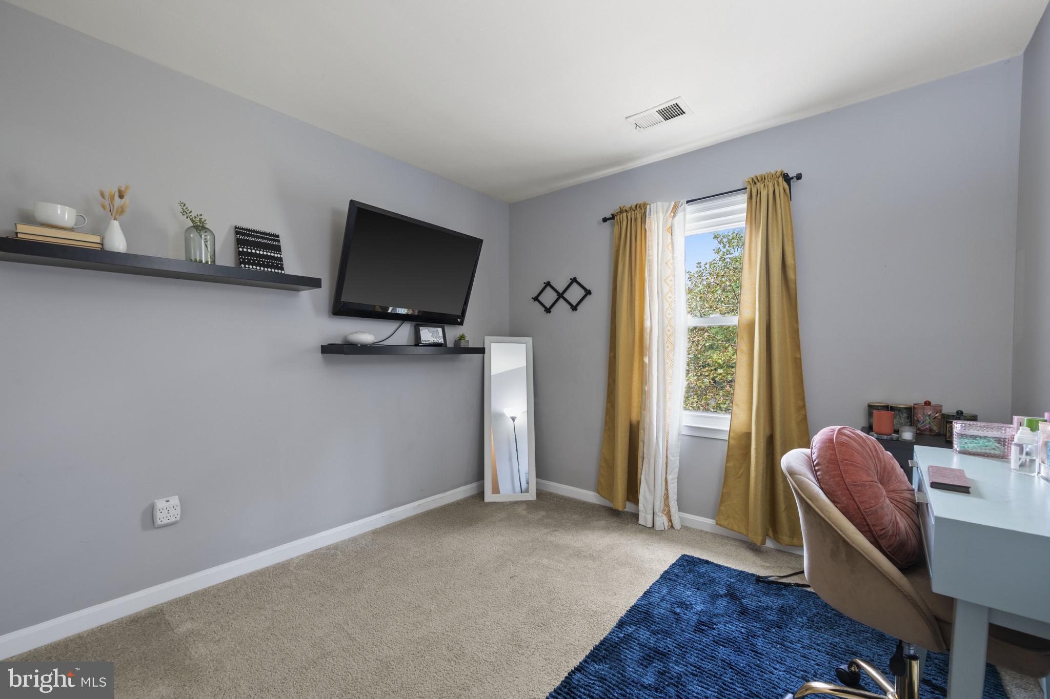 2017 Serpentine Terrace Silver Spring, MD 20904 - Photo 18 of 25 Second bedroom