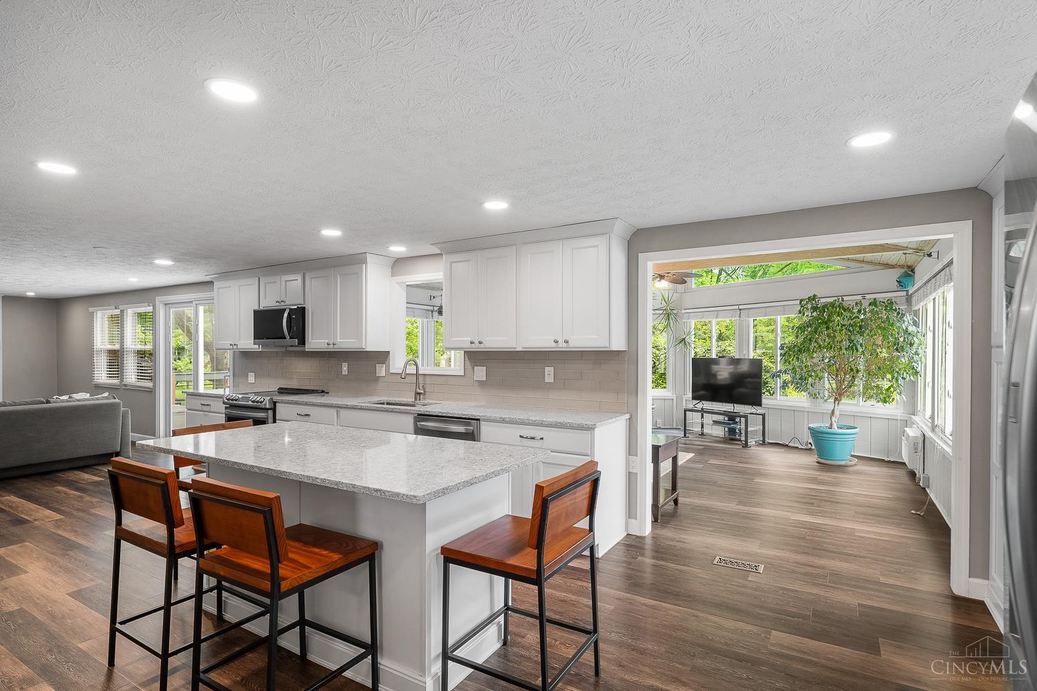 3983 Irwin Simpson Road Mason, OH 45040 - Photo 11 of 66 Gallery Image 11