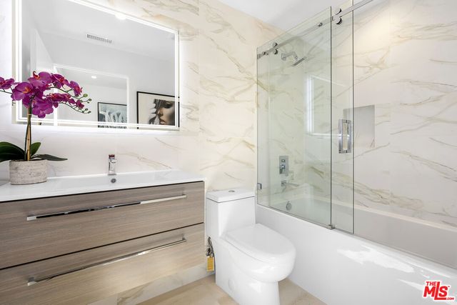 $6,995 | 1232 1/2 North Sycamore Avenue, Los Angeles, CA 90038