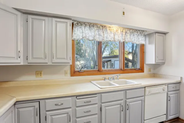 $219,900 | 13753 Forest Boulevard North, Hugo, MN 55038