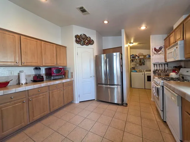 $167,000 | 450 East Bradley Avenue, Unit SPC 144, El Cajon, CA 92021