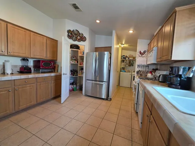 $167,000 | 450 East Bradley Avenue, Unit SPC 144, El Cajon, CA 92021