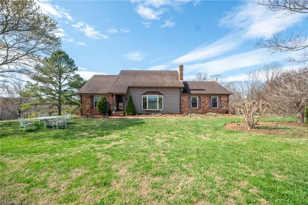 $625,000 | 1924 Buck Shoals Road, Hamptonville, NC 27020