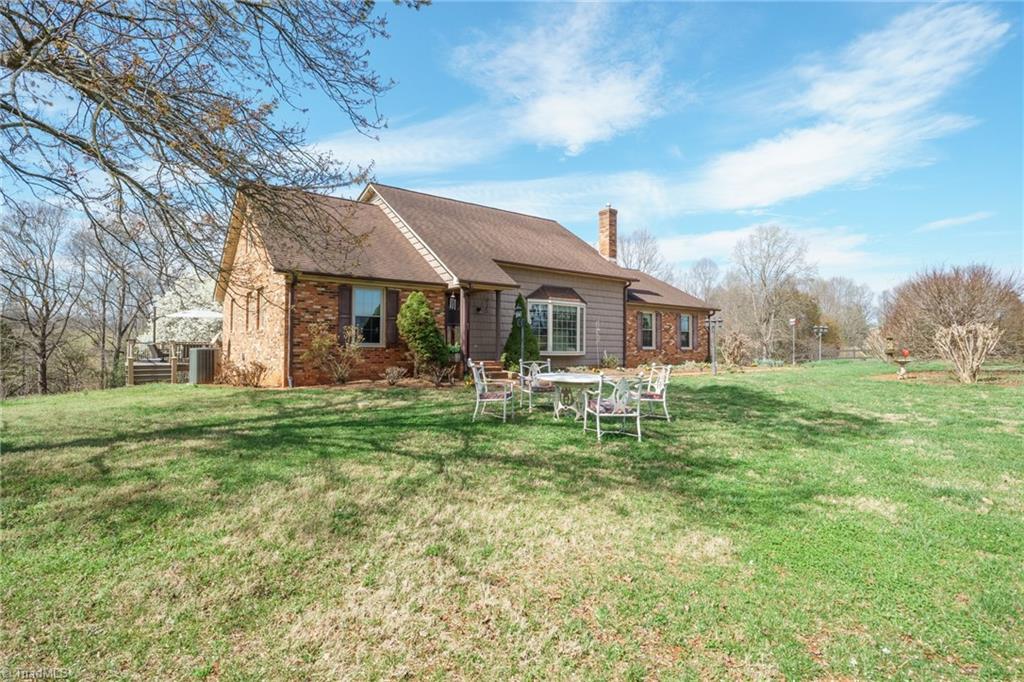 1924 Buck Shoals Road Hamptonville, NC 27020 - Photo 3 of 46 Front of house pic#3