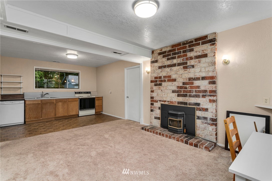 2412 171st Place Southeast Bothell, WA 98012 - Photo 14 of 23 Gallery Image 14
