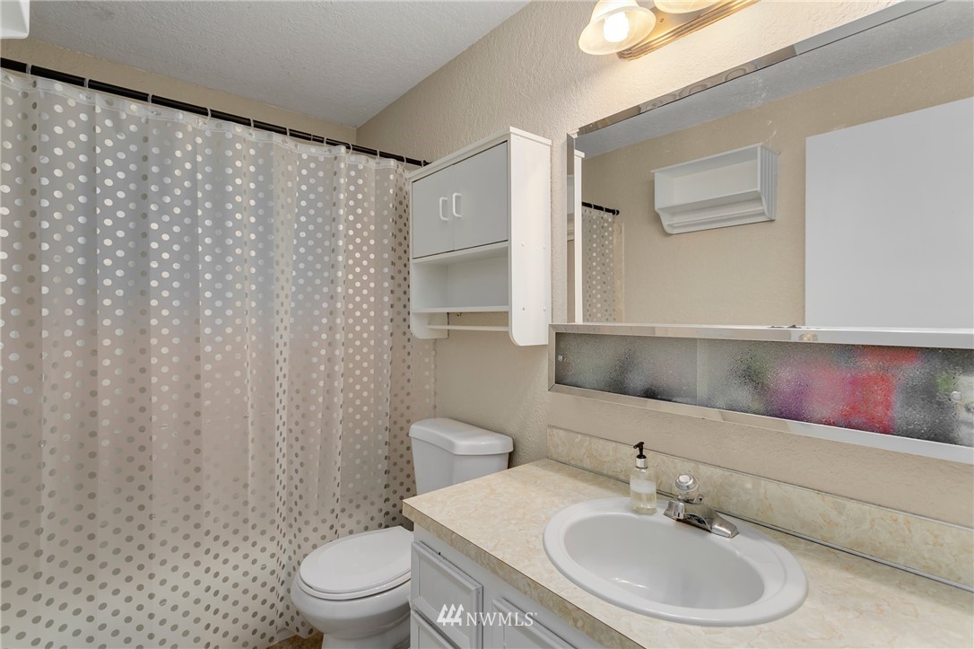 2412 171st Place Southeast Bothell, WA 98012 - Photo 19 of 23 Gallery Image 19