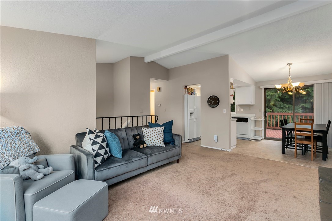 2412 171st Place Southeast Bothell, WA 98012 - Photo 5 of 23 Gallery Image 5