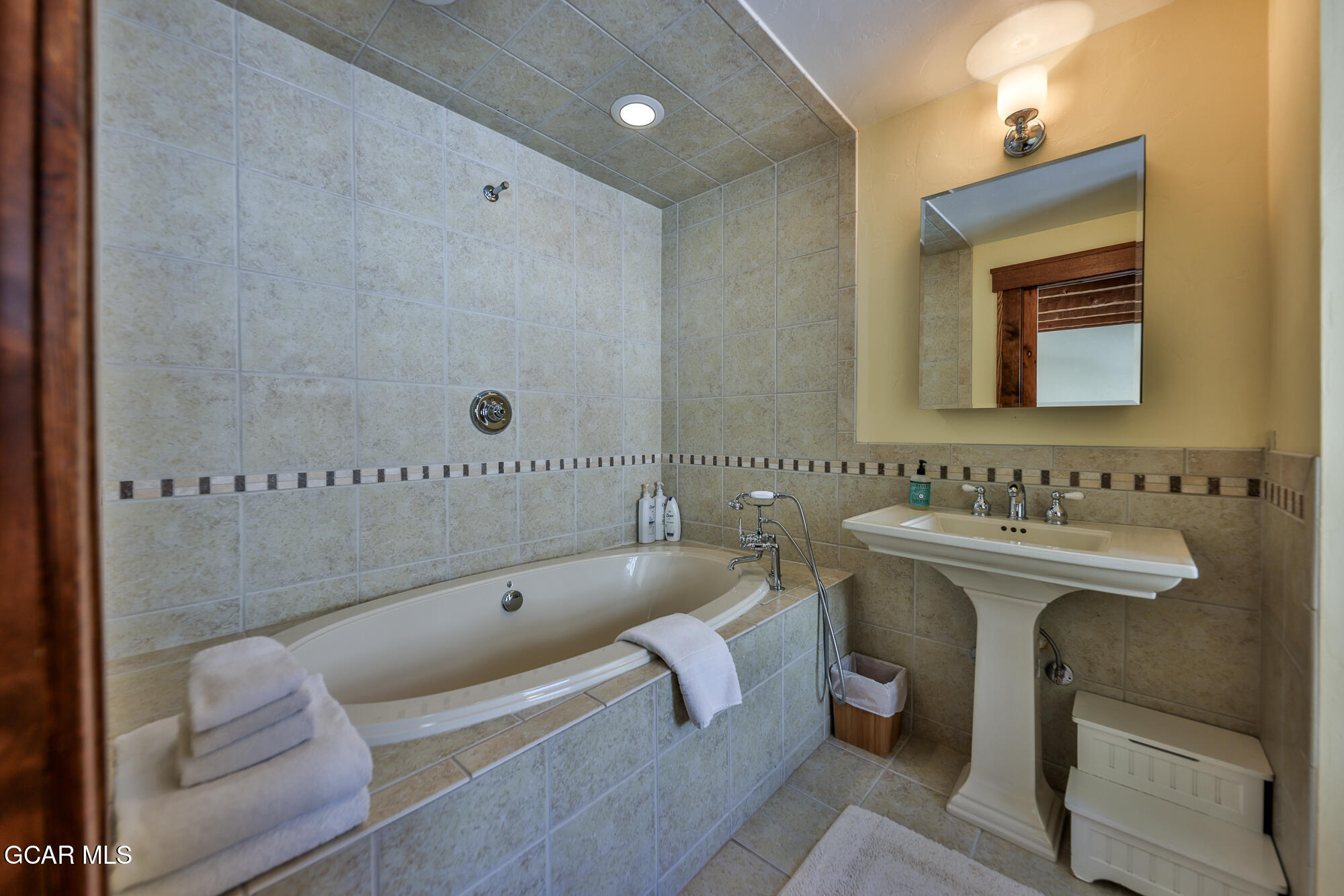 2390 Gcr 41 Road Granby, CO 80446 - Photo 46 of 69 With A Luxurious Soaking Tub