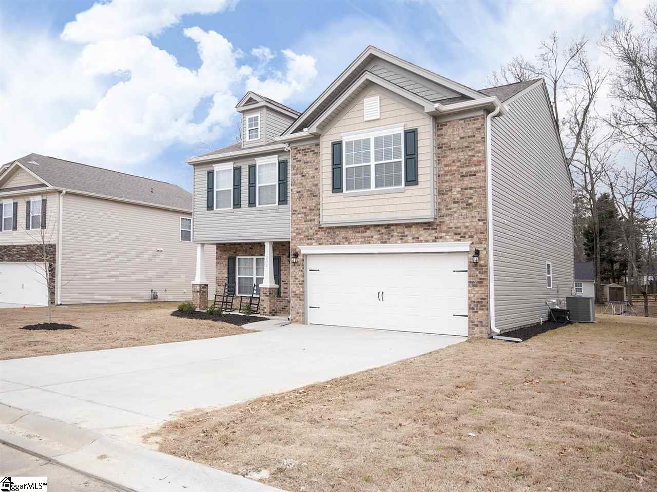 202 Addlestone Circle Fountain Inn, SC 29644 - Photo 2 of 34 Gallery Image 2