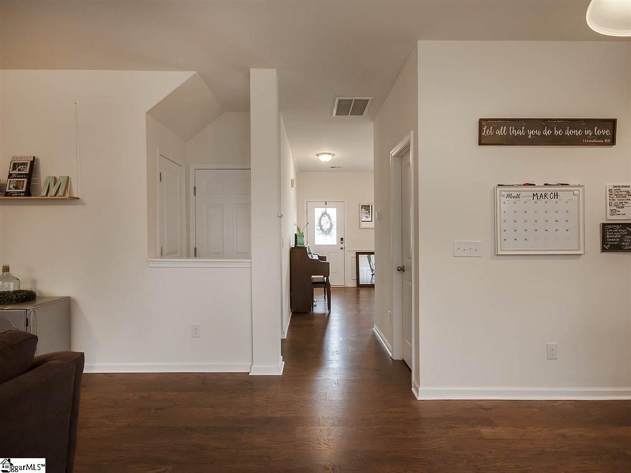 202 Addlestone Circle Fountain Inn, SC 29644 - Photo 7 of 34 Gallery Image 7