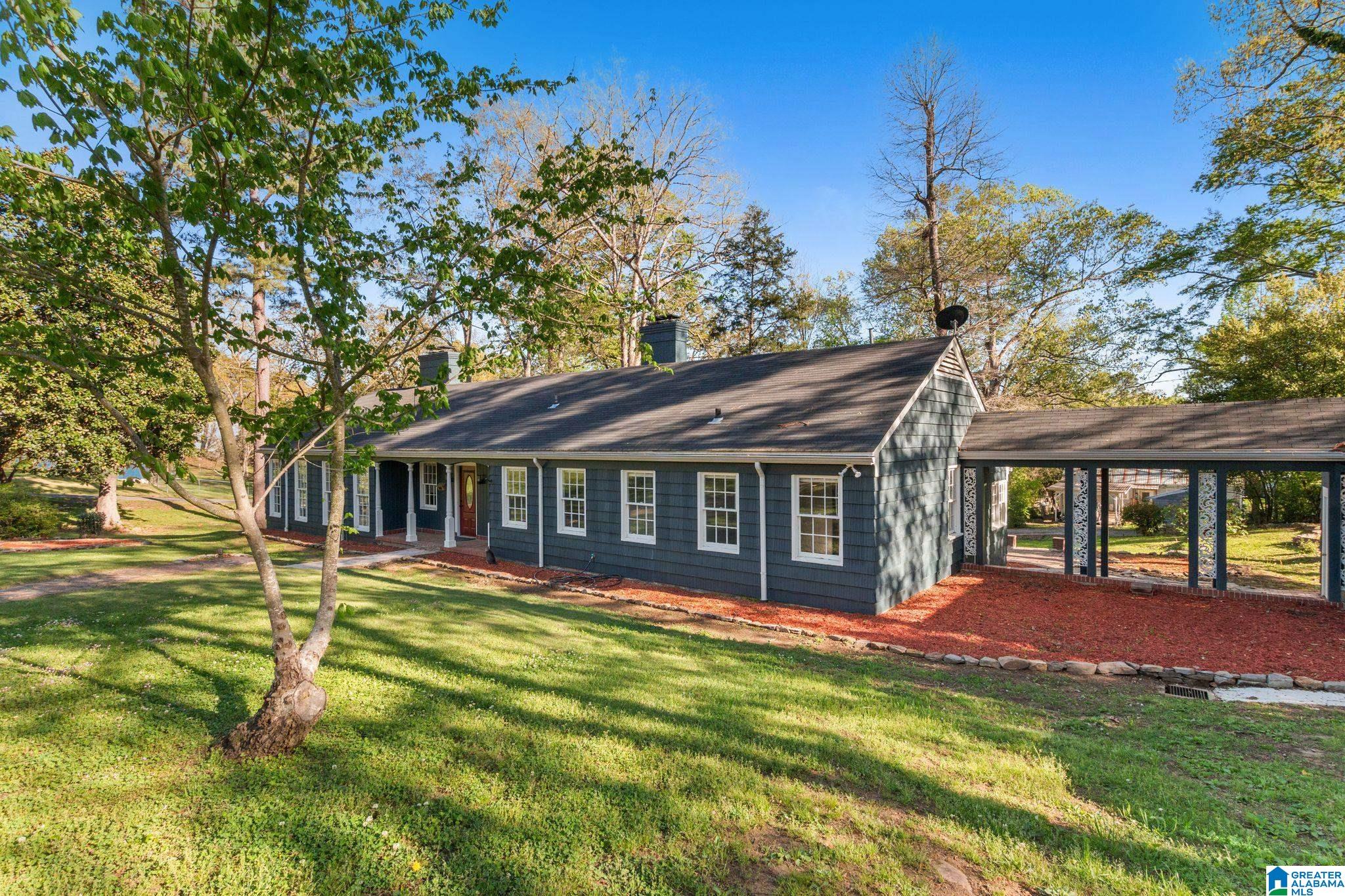605 6th Street West Jasper, AL 35501 - Photo 3 of 42