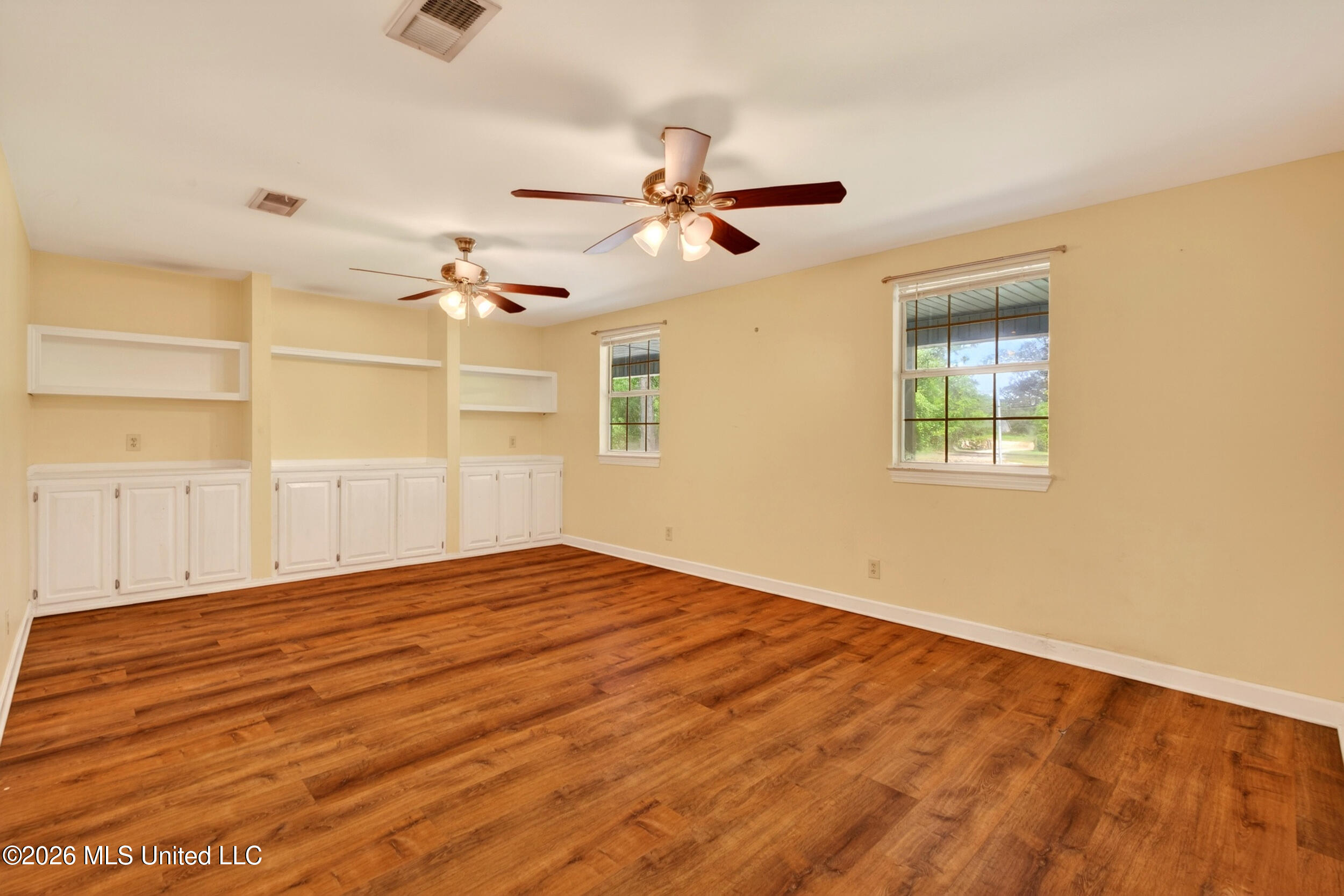 43 Alan Road Carriere, MS 39426 - Photo 11 of 51 18_livingroom1