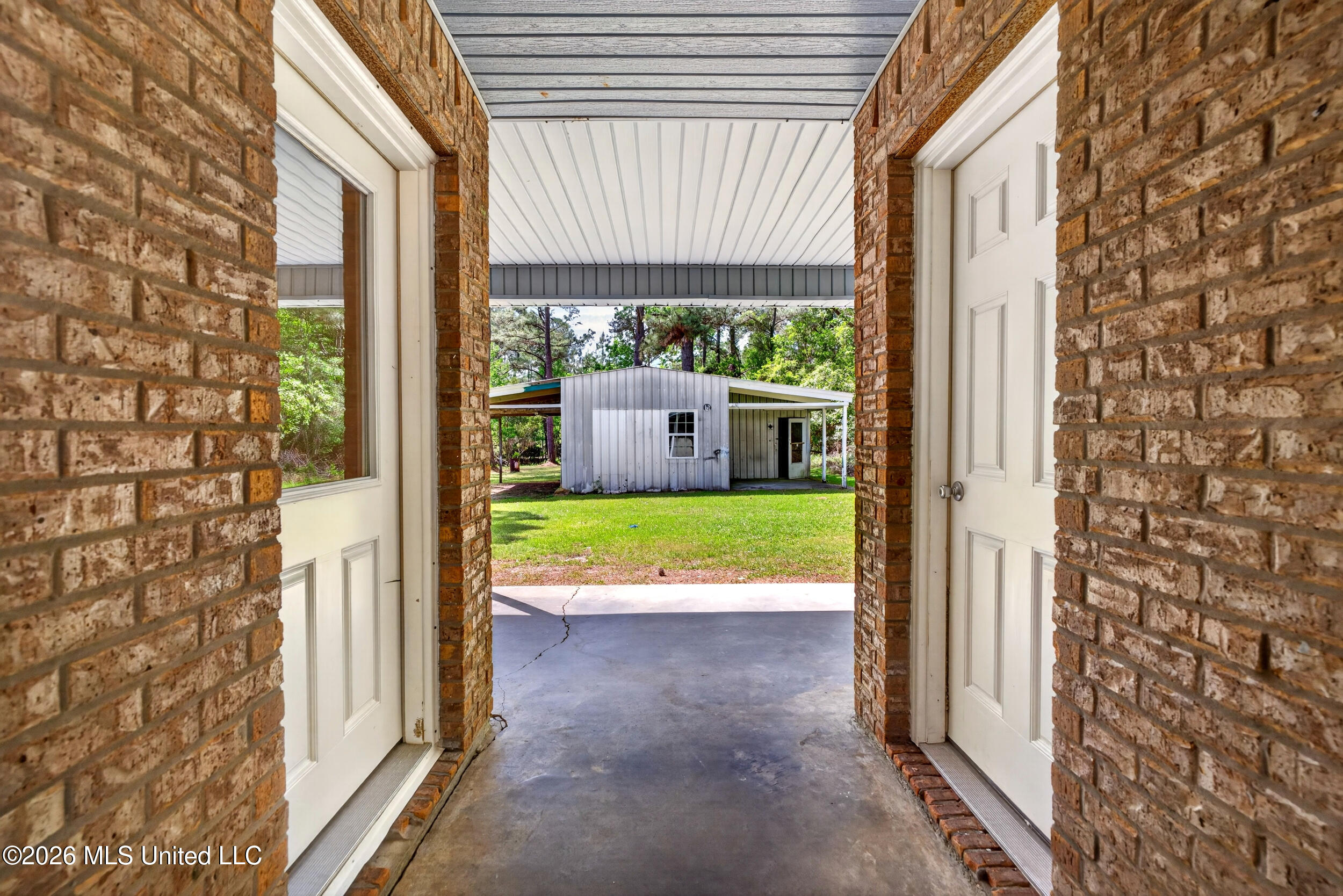 43 Alan Road Carriere, MS 39426 - Photo 34 of 51 43_breezeway