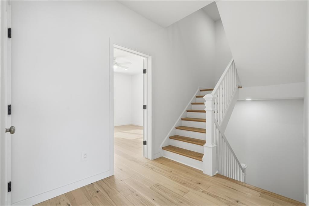 211 Green Street Pittsburgh, PA 15221 - Photo 19 of 22 a view of entryway with wooden floor