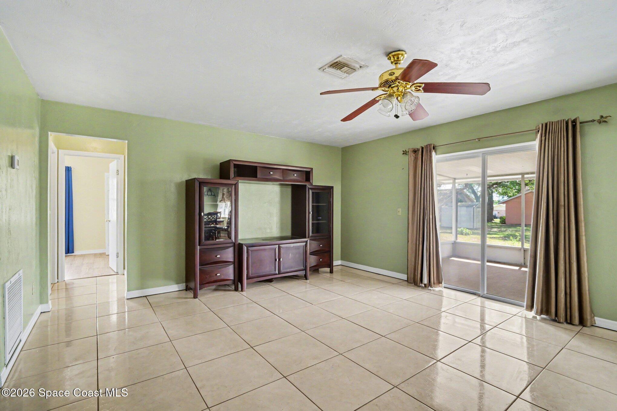 1855 Port View Avenue Deltona, FL 32738 - Photo 4 of 27 006_file_8193