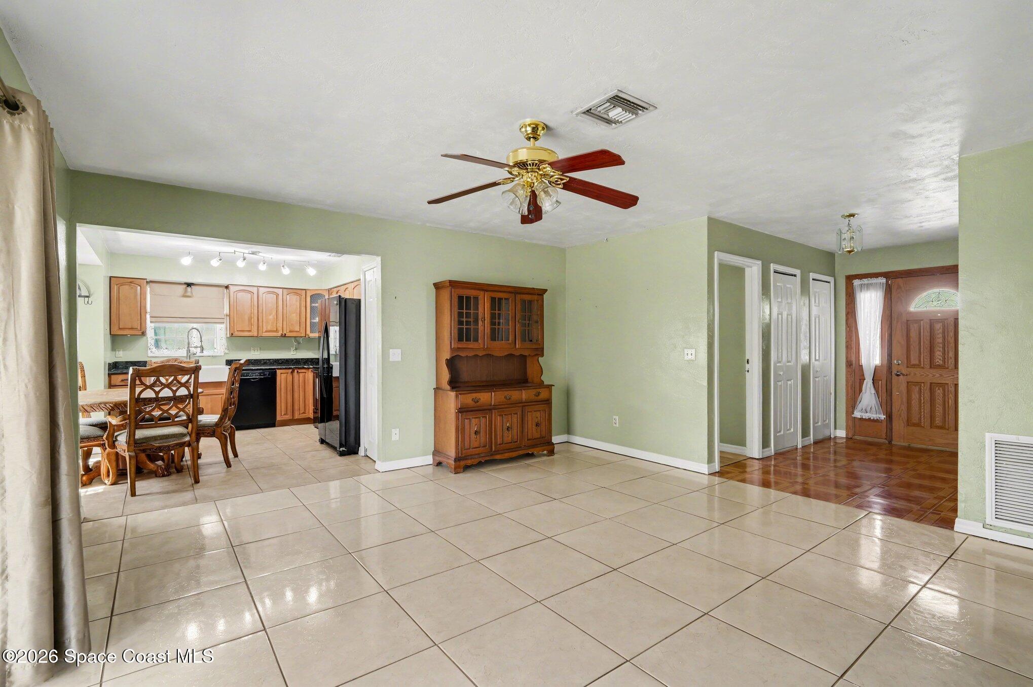 1855 Port View Avenue Deltona, FL 32738 - Photo 7 of 27 010_file_9082
