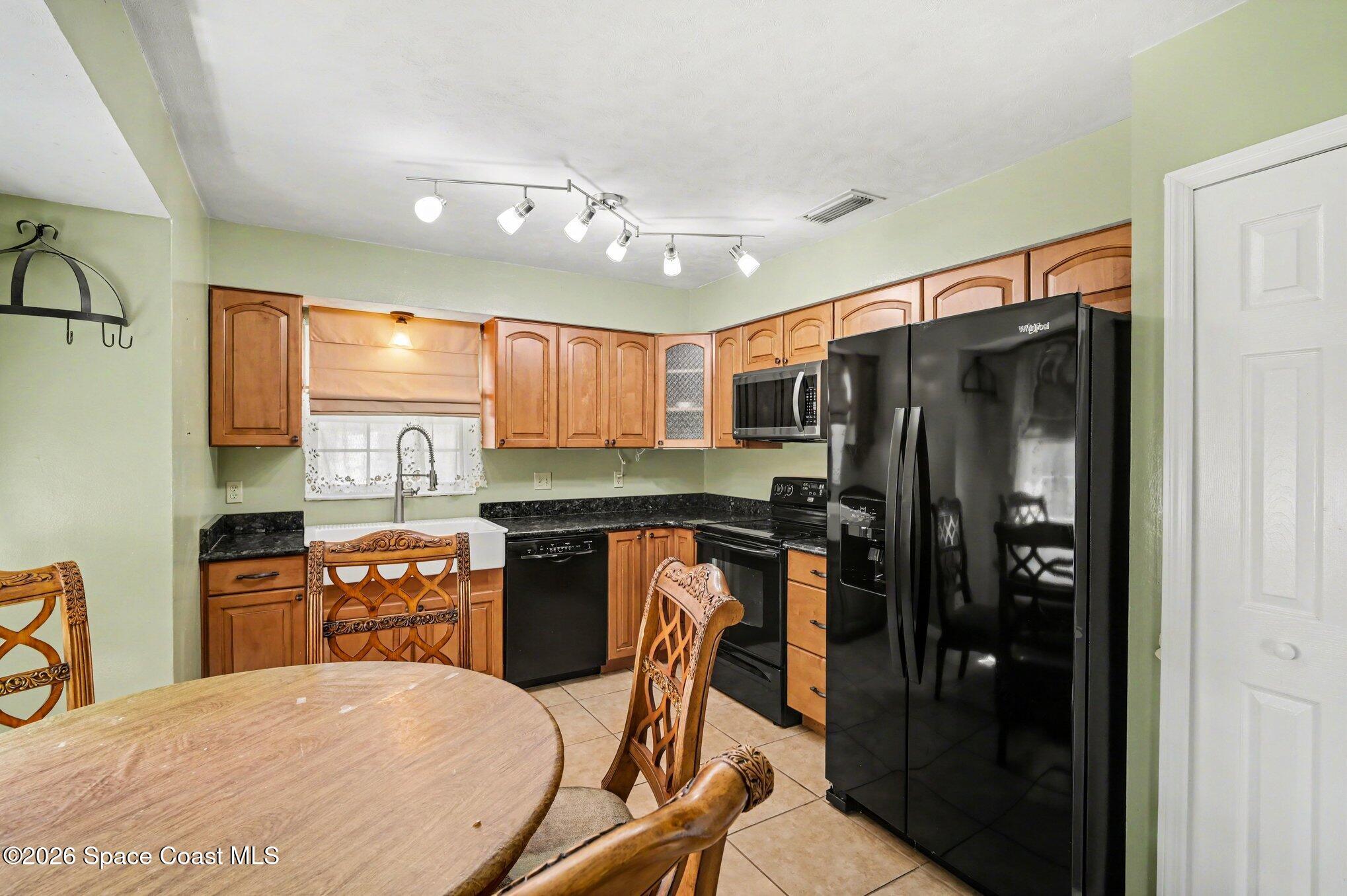 1855 Port View Avenue Deltona, FL 32738 - Photo 9 of 27 012_file_4960