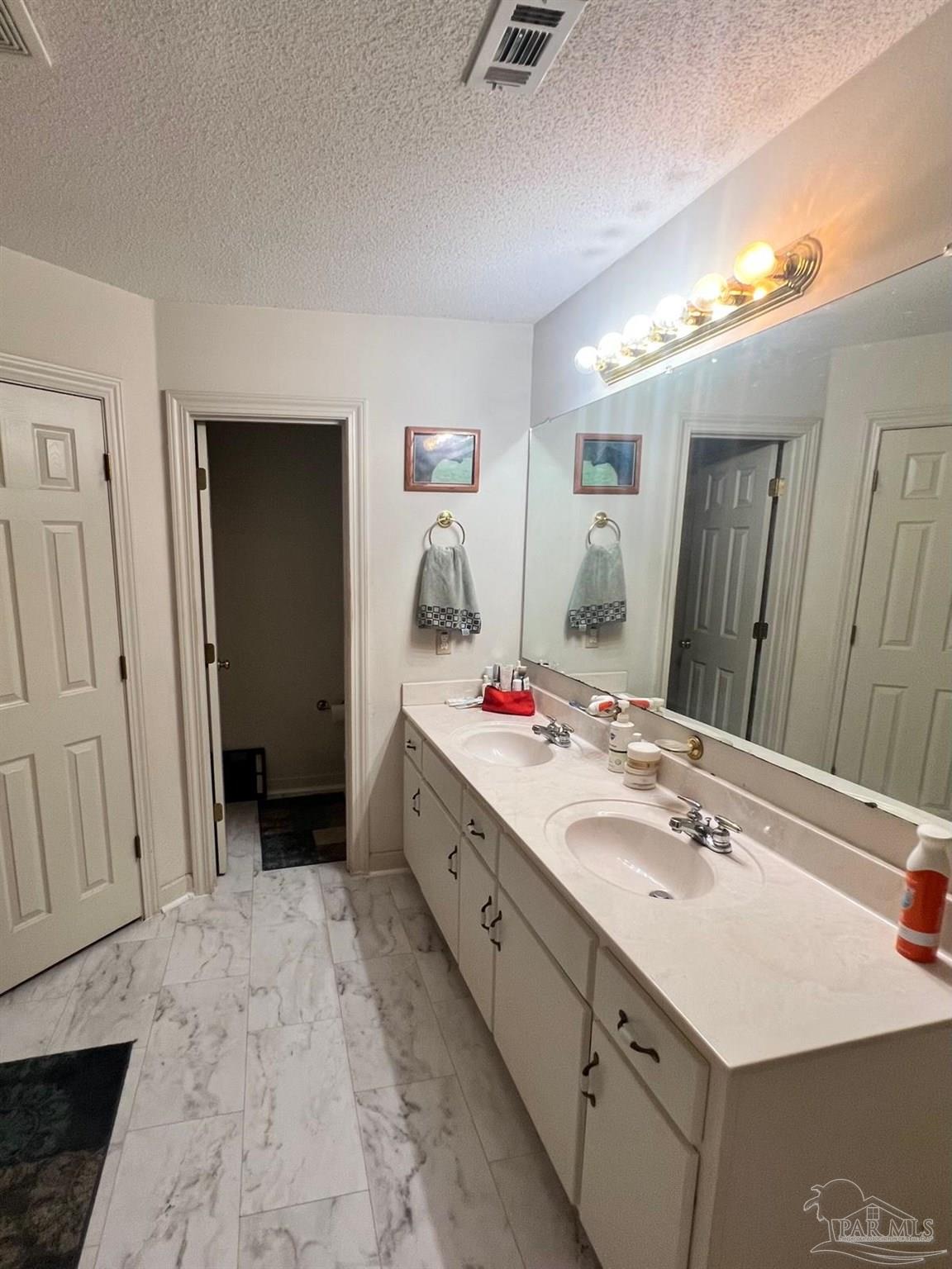 2442 Lawrence Cooley Road Milton, FL 32570 - Photo 13 of 48