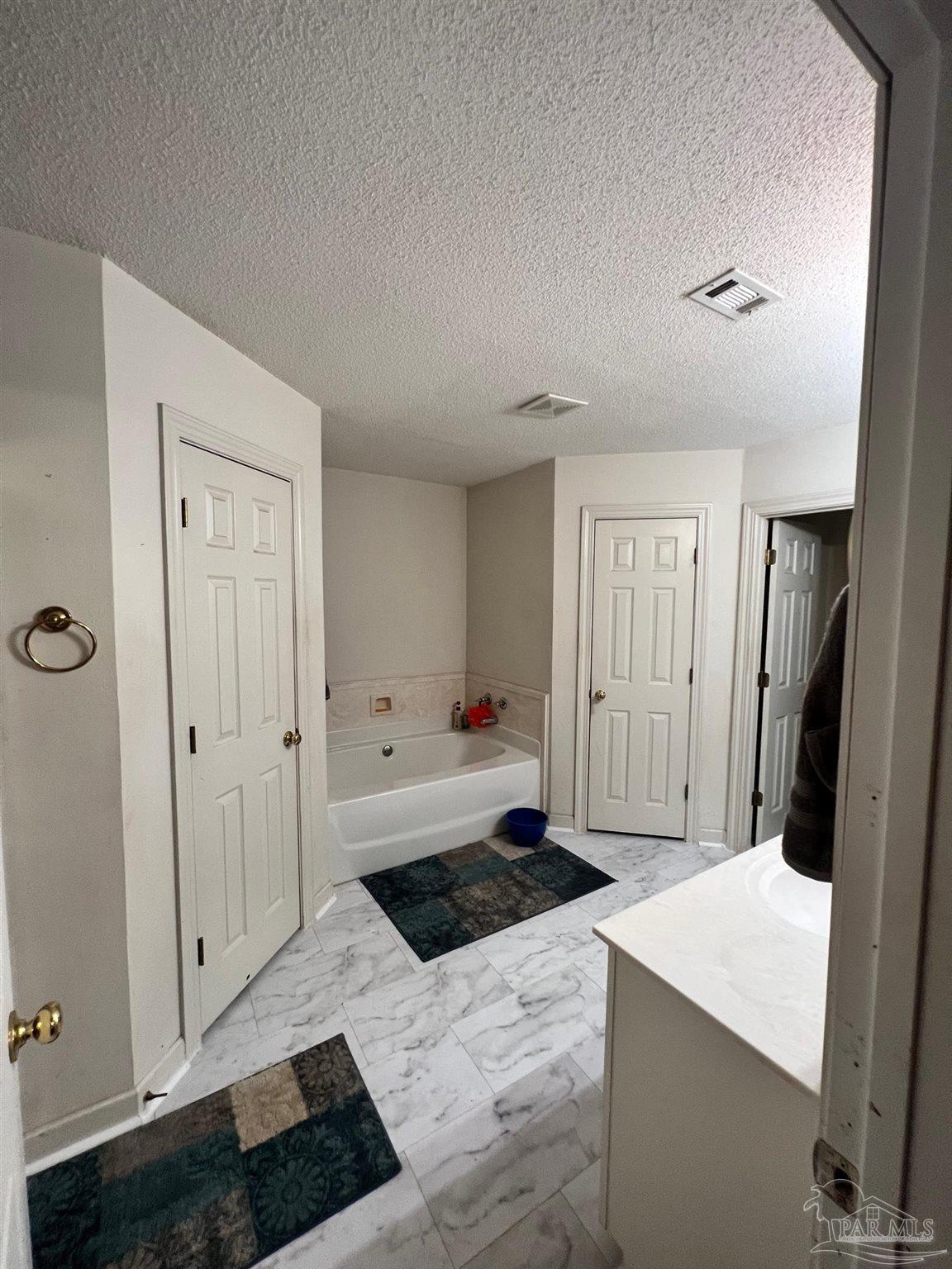 2442 Lawrence Cooley Road Milton, FL 32570 - Photo 16 of 48