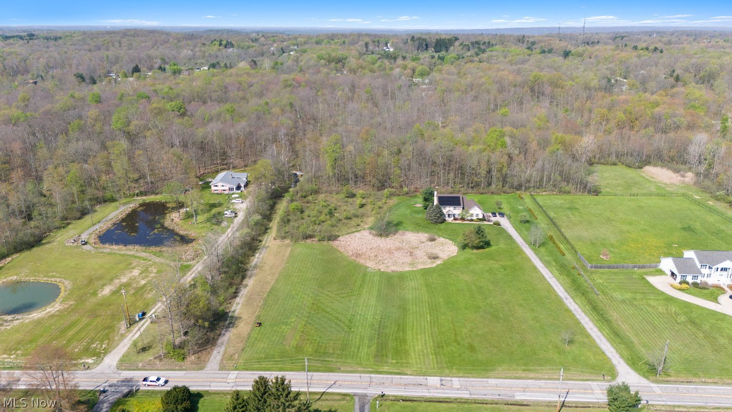 17990 Snyder Road Chagrin Falls, OH 44023 - Photo 13 of 21