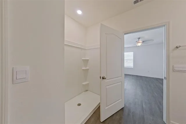 $2,045 | 31981 Katelin Circle, Leesburg, FL 34748