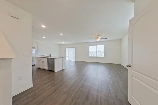 $2,045 | 31981 Katelin Circle, Leesburg, FL 34748