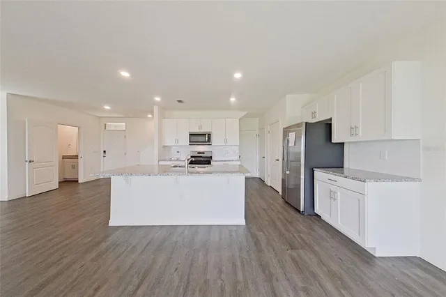 $2,045 | 31981 Katelin Circle, Leesburg, FL 34748