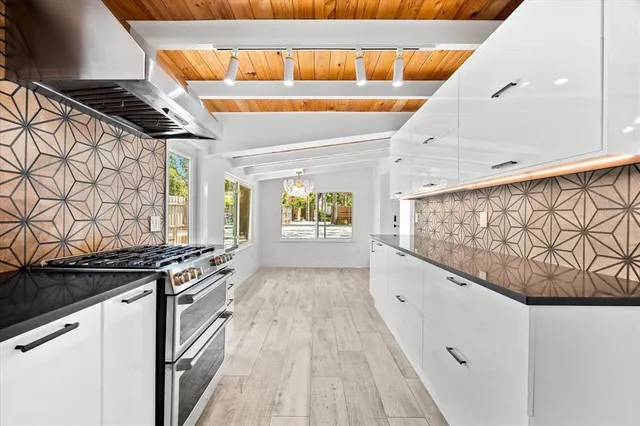 $1,100,000 | 8234 Midnight Pass Road, Sarasota, FL 34242