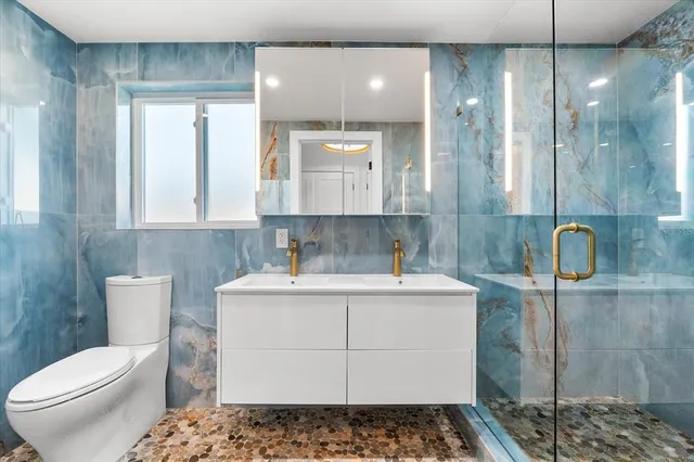 $1,100,000 | 8234 Midnight Pass Road, Sarasota, FL 34242