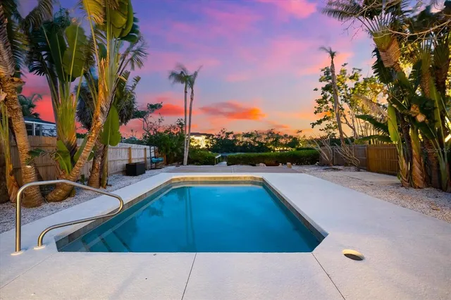 $1,100,000 | 8234 Midnight Pass Road, Sarasota, FL 34242