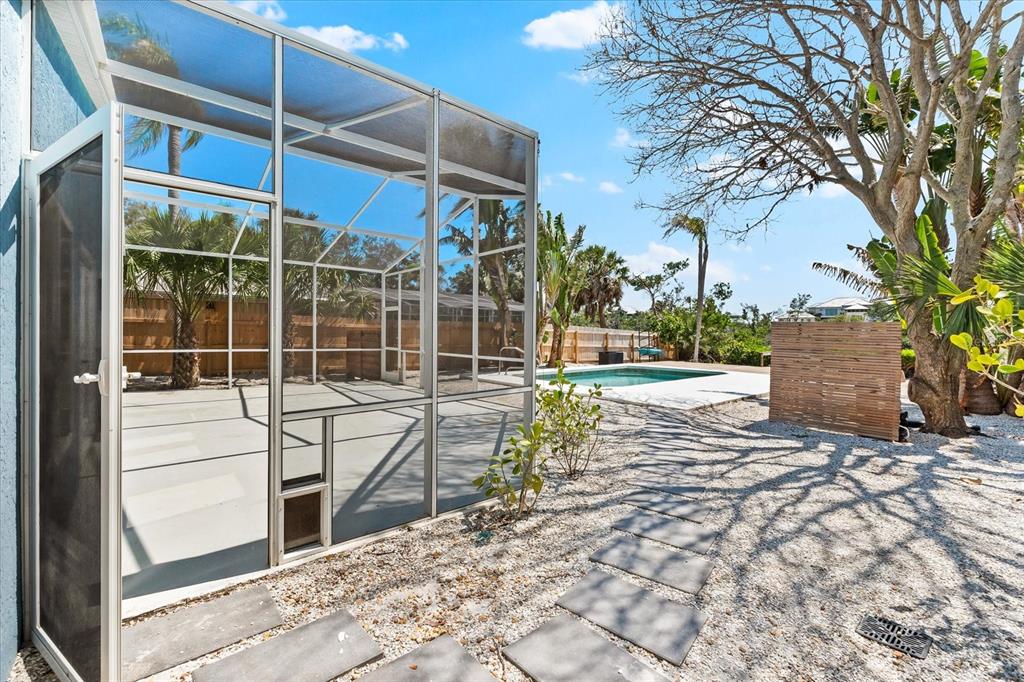 8234 Midnight Pass Road Sarasota, FL 34242 - Photo 52 of 98