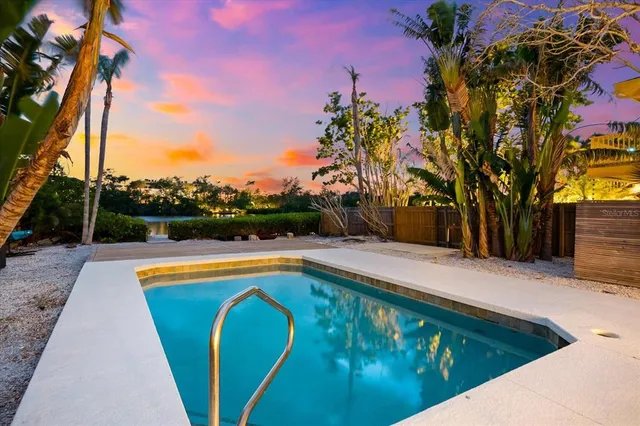 $1,100,000 | 8234 Midnight Pass Road, Sarasota, FL 34242