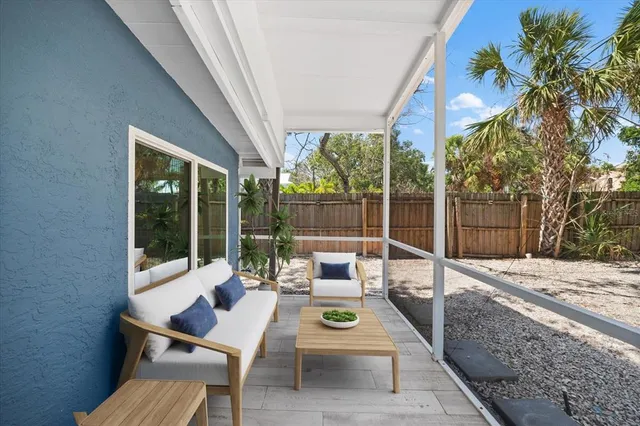 $1,100,000 | 8234 Midnight Pass Road, Sarasota, FL 34242