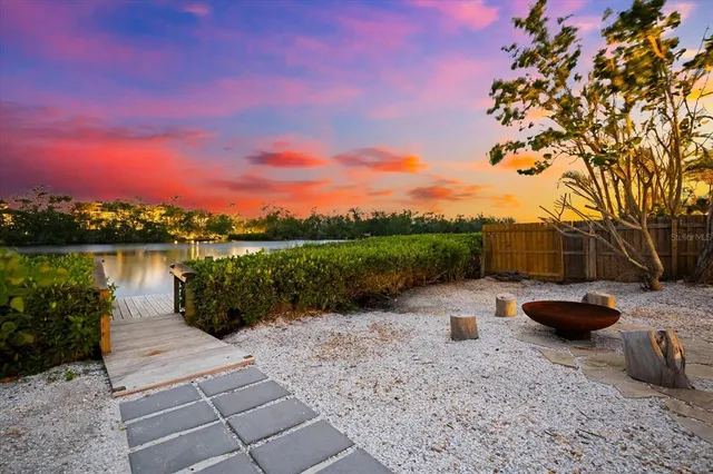 $1,100,000 | 8234 Midnight Pass Road, Sarasota, FL 34242