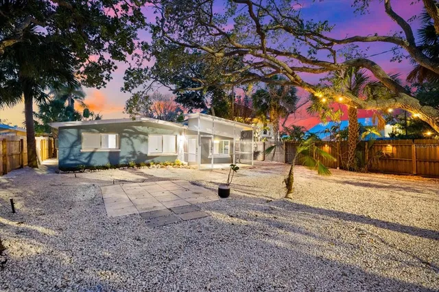 $1,100,000 | 8234 Midnight Pass Road, Sarasota, FL 34242
