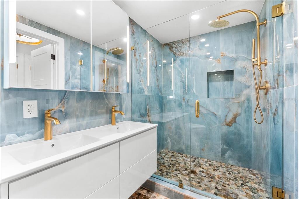 8234 Midnight Pass Road Sarasota, FL 34242 - Photo 9 of 98