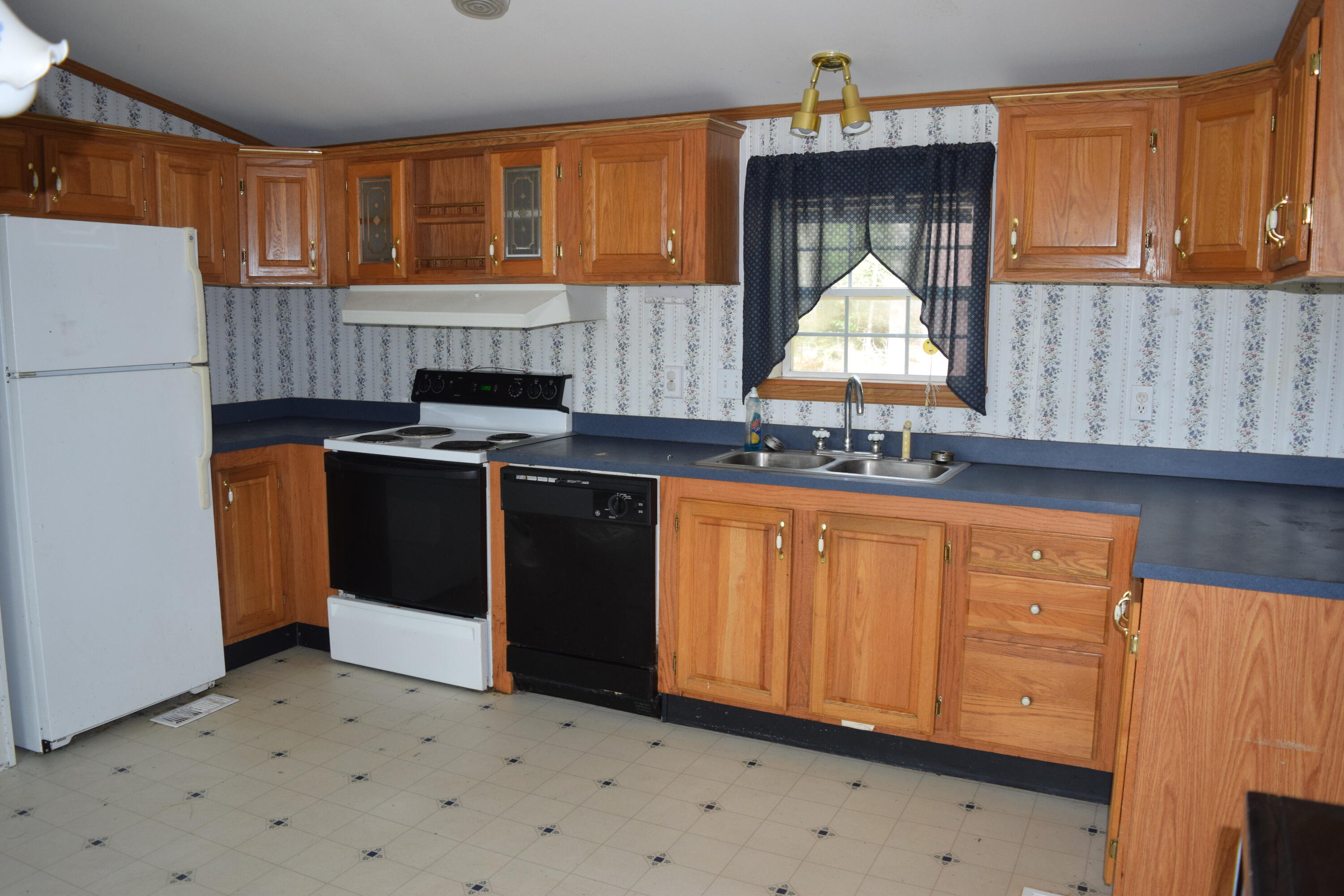 1624 Mariaville Road Mariaville, ME 04605 - Photo 3 of 19 DSC_0136
