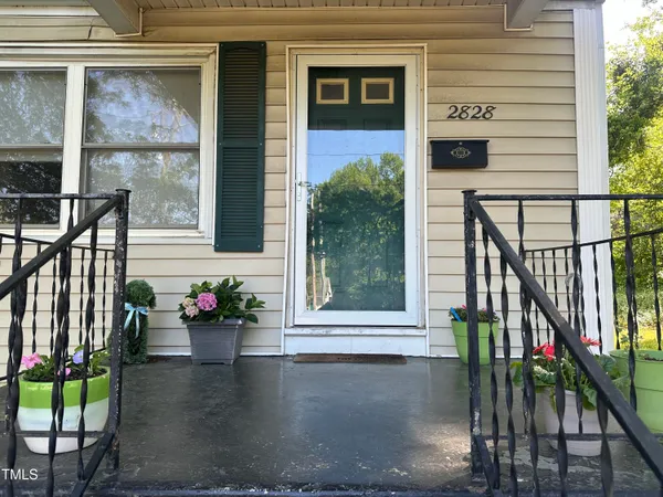 $1,850 | 2828 Oberlin Road, Raleigh, NC 27608